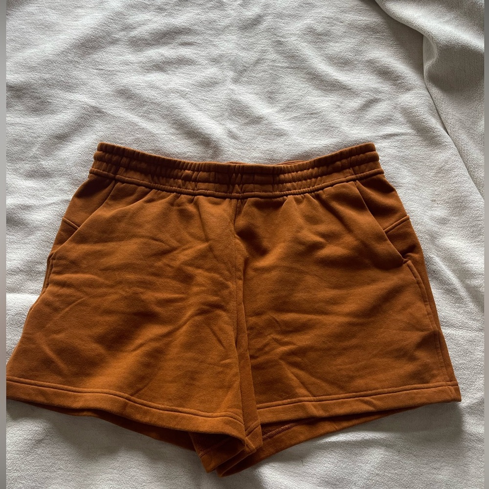 Lululemon Loungeful High-Rise Short 4"